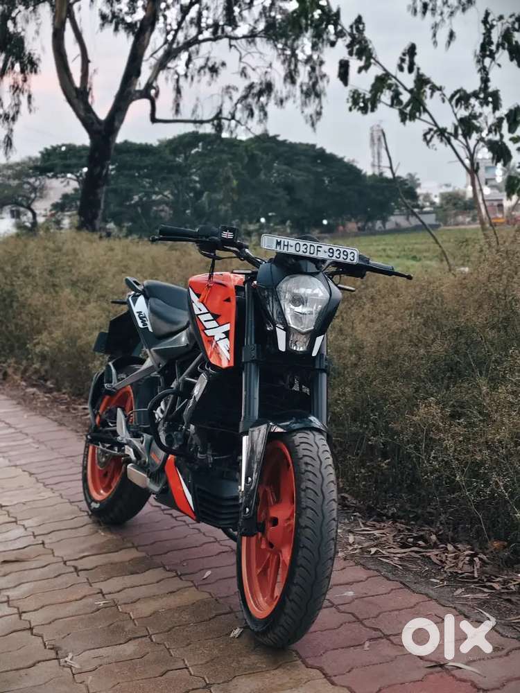 KTM Duke  125