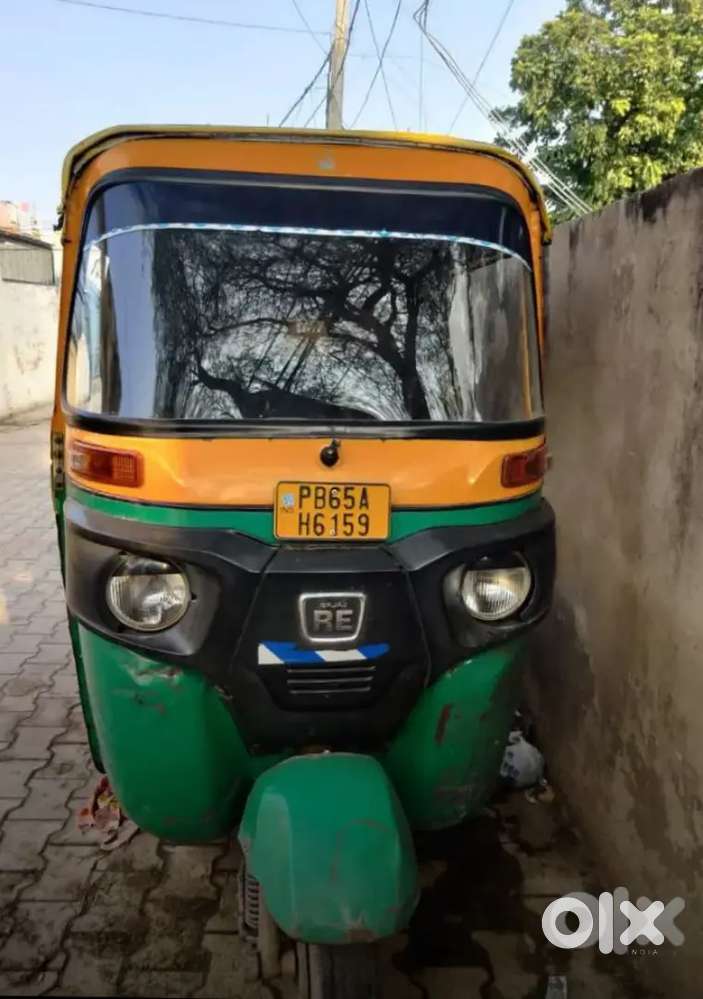 Selling Auto rickshaw @60000