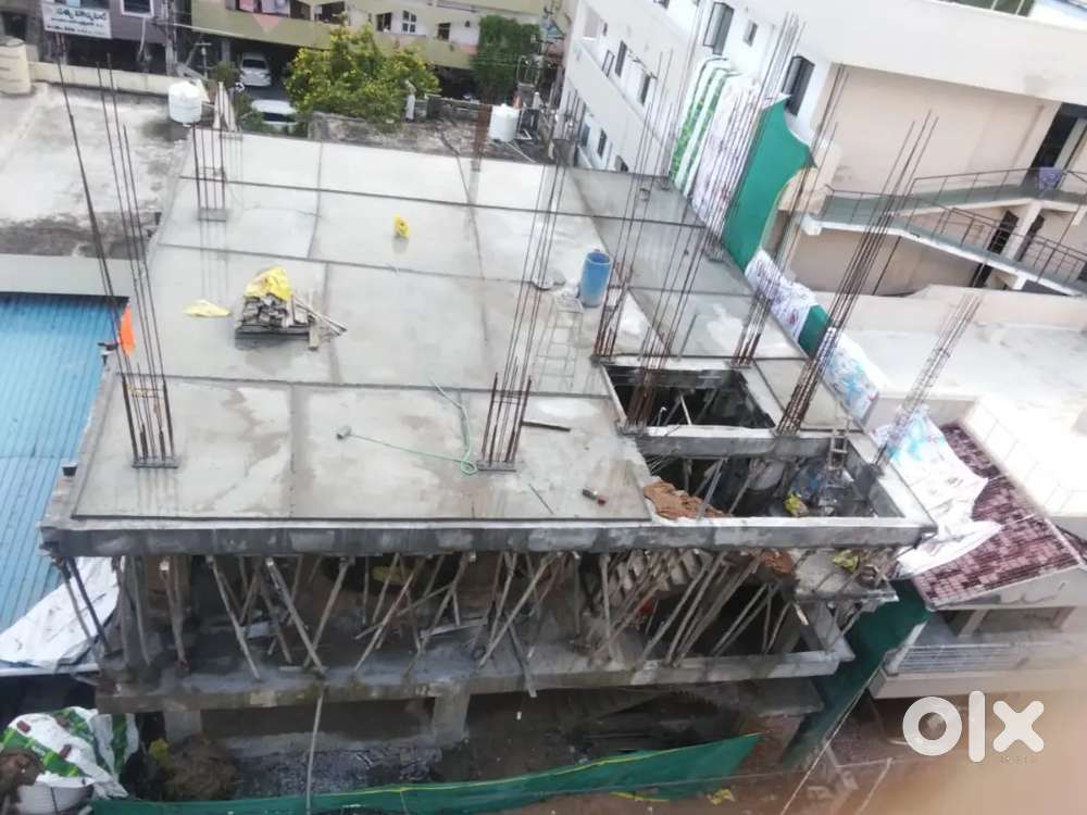 Newly constructed 3 floried building
