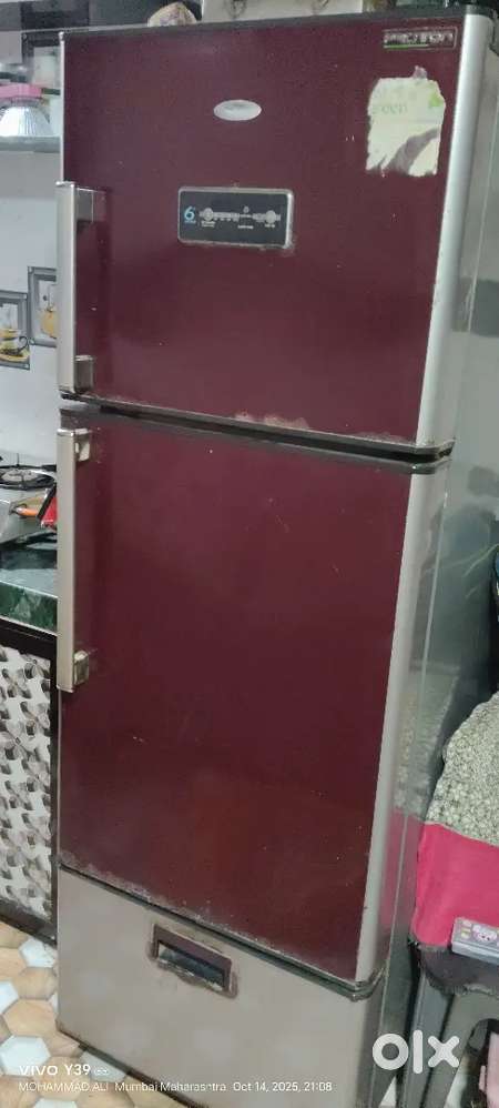 Whirlpool 300 litres