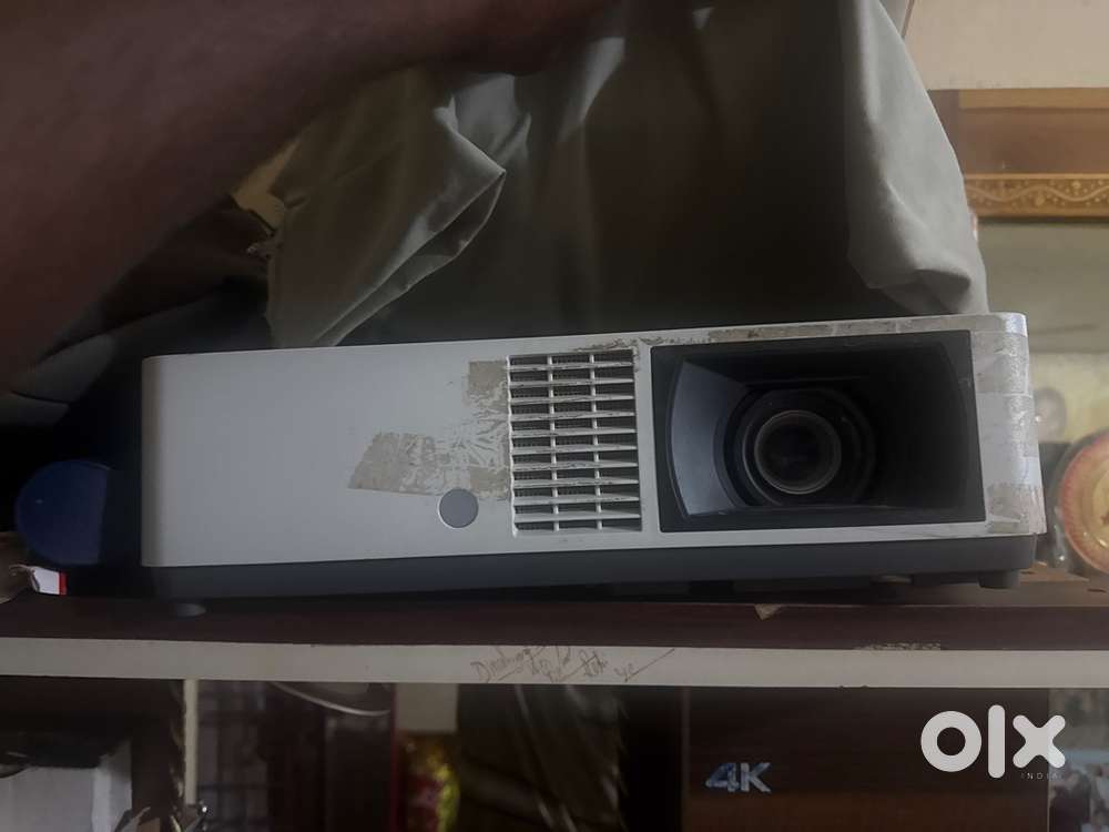 SONY VPL CXZ-10 projector