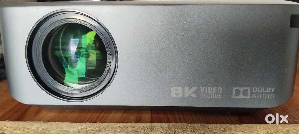 8k quality Projector
