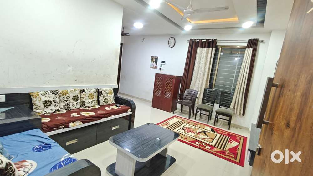 Female Flatmate Required