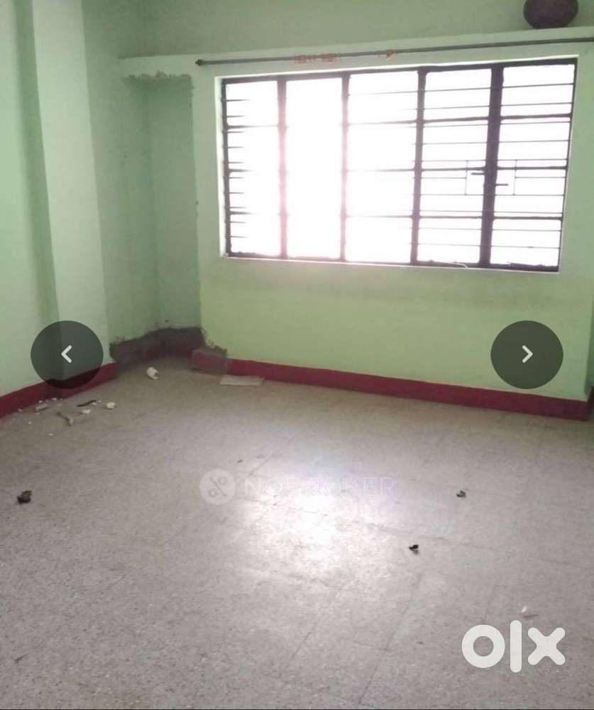 Spacious 1300 sq. ft.  3BHK in Takshashila Society MHADA colony prime
