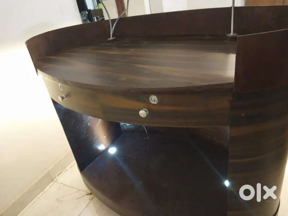 Bar COUNTER Rs.9000/-
