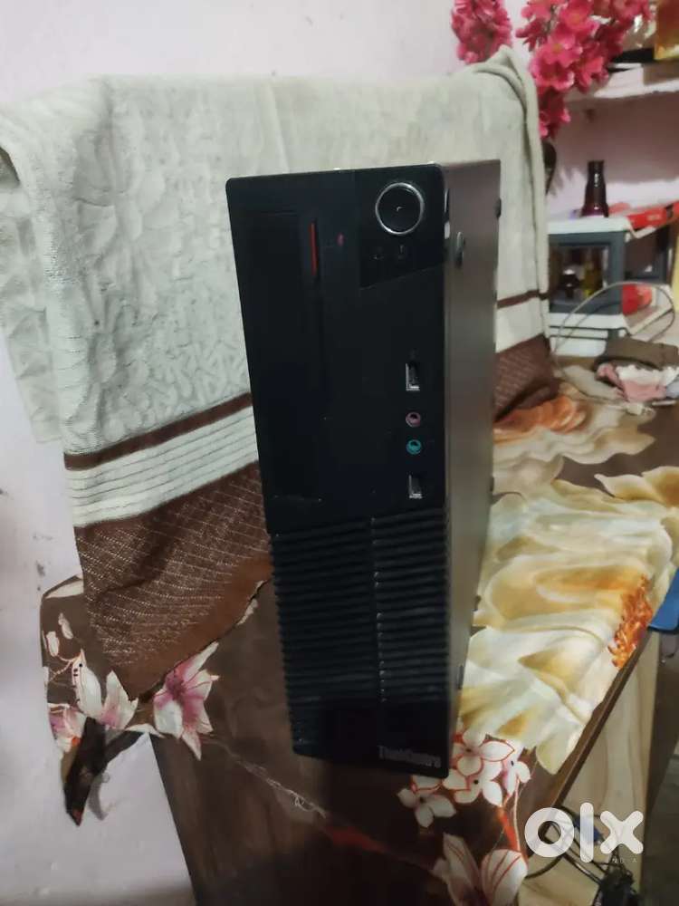 Intel i3/4th computer with 19 inch LED.key bord and mouse