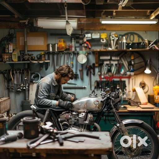 Two wheeler mechanic