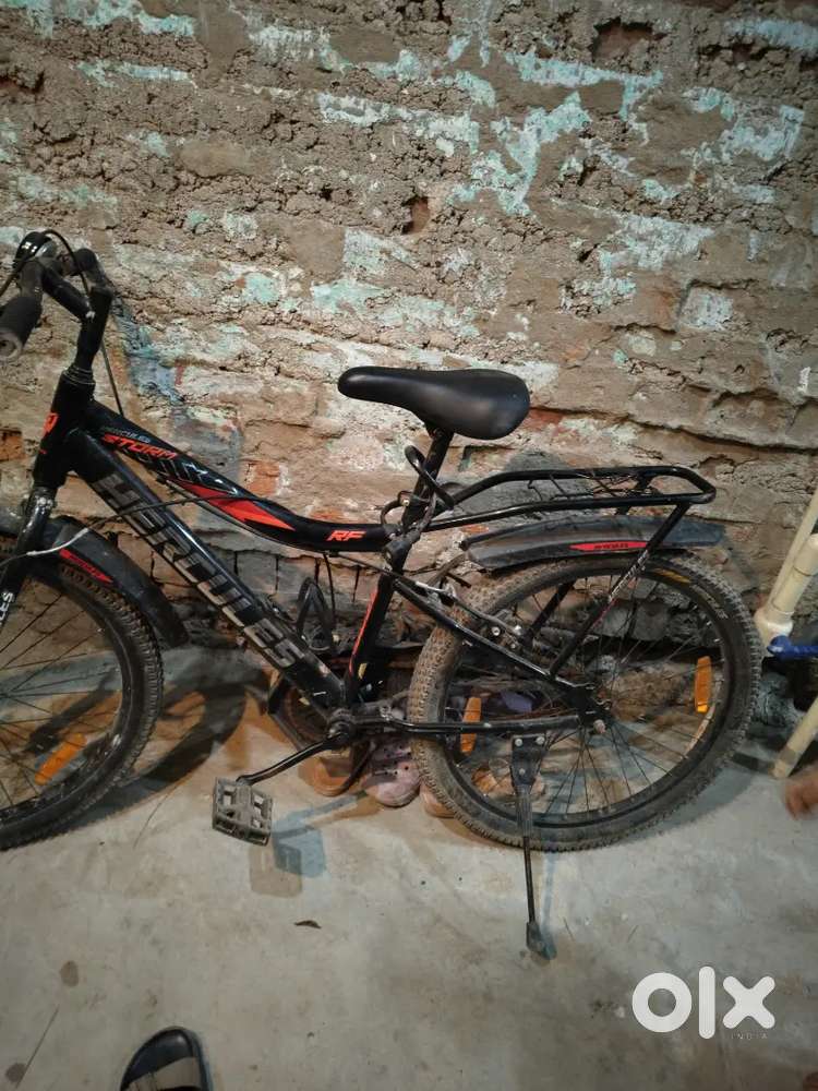 “Hercules Bicycle for Sale – Excellent Condition, Ready to Ride!”