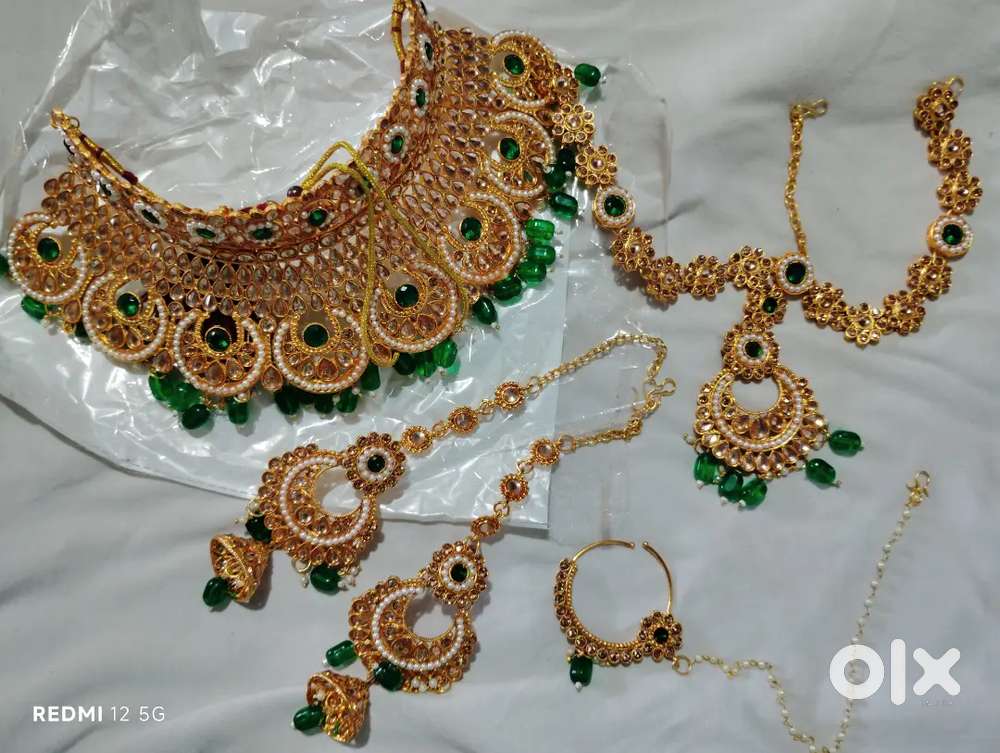 બ્રાઇડલ હાર નવો છે