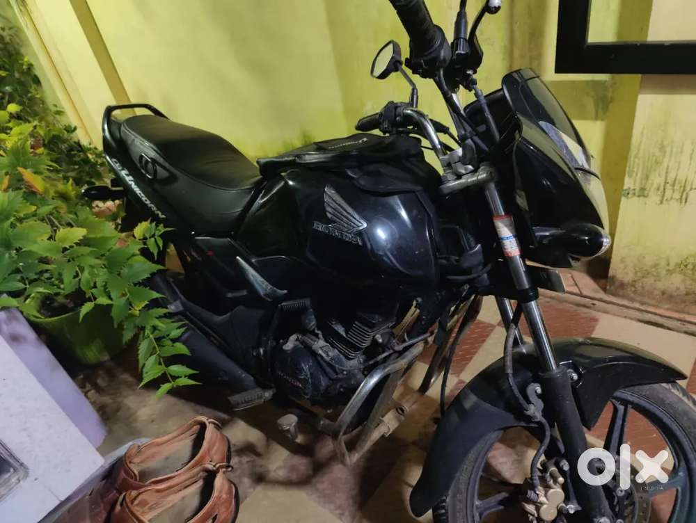 Honda Unicorn black lesss usage  excellent condition single owner