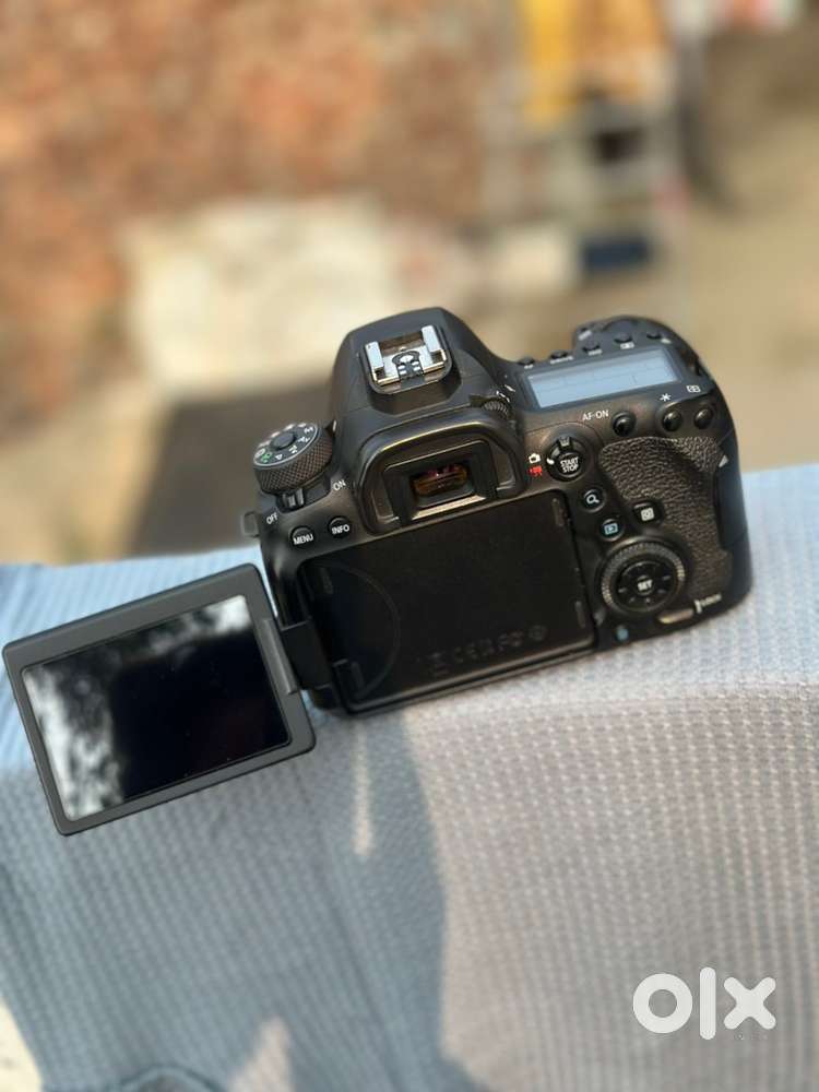 Canon 6d mark ii new condition for sale