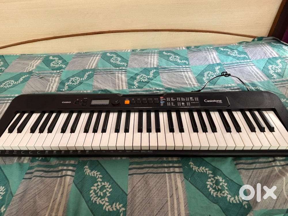Casio piano CT-S200