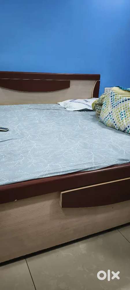 Double bed with box Partical board