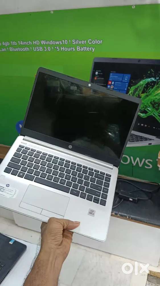 Hp cor i3 10 the ram 8 SSD 512 gb new candision laptop