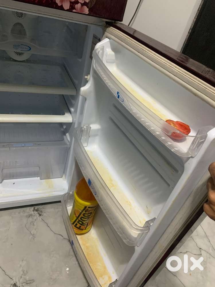 Used double door fridge in good working condition