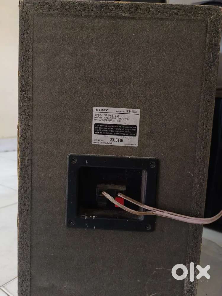 Sony vintage amp nd speakers