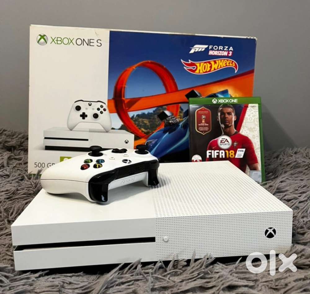 Xbox one s 500 GB with very good condition