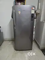 Samsung 183 ltr fridge 4 years old, very good scratch less condition