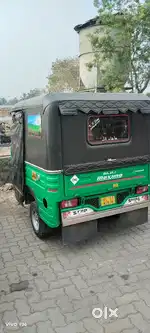 Bajaj maxima xwaid cng