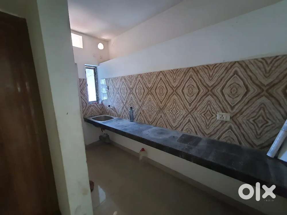 1bhk with attached kitchen and bathroom. With 24 hour running water