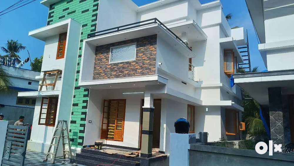 Kongorpilly near chirayam 3.900 cent 3 bed attached house for sale