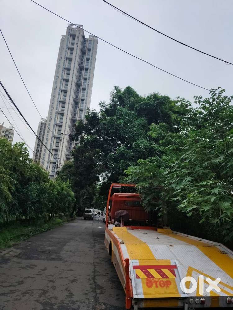 Car towing work four wheeler car towing van 12hr shift time
