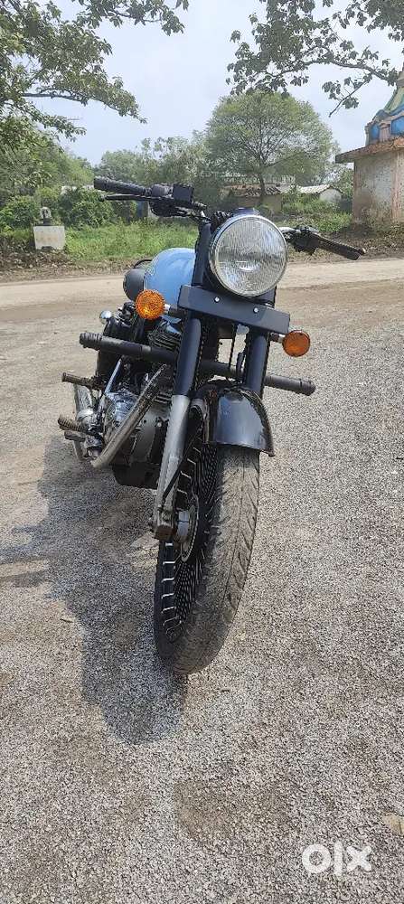 Royal Enfield Clasic 350 BS4 model 2018 owner 1 good condition my bike
