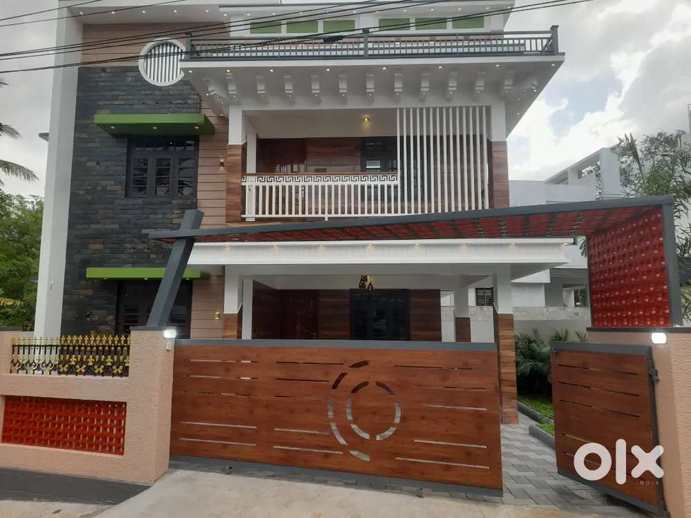 4.500cent4bhk Thirumala peyad kollamkonam near