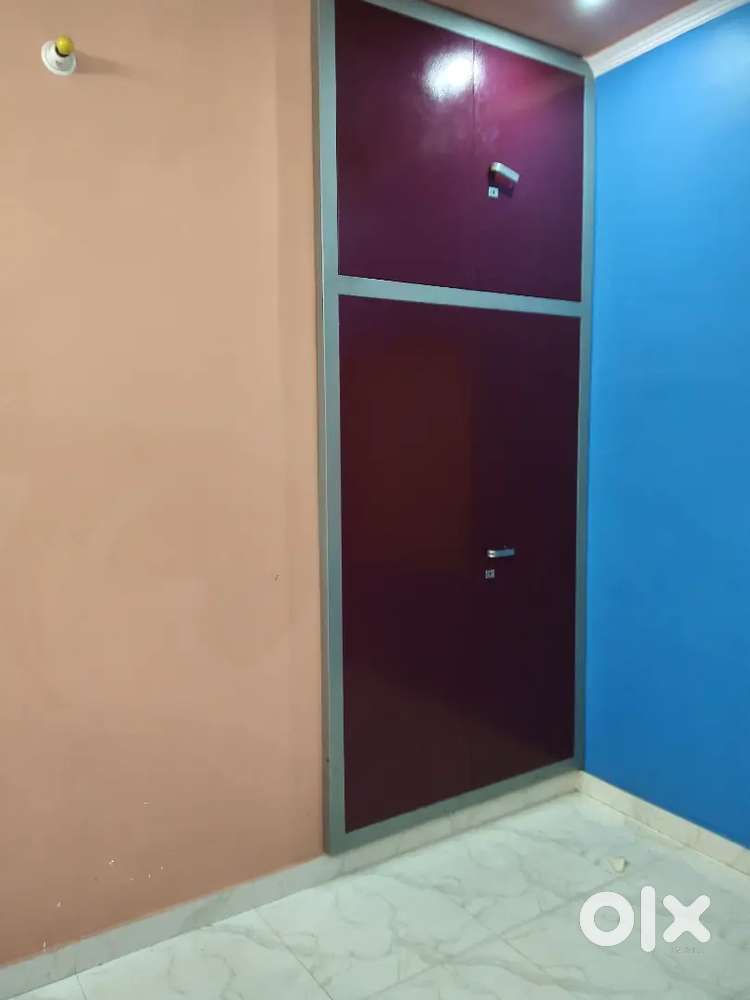 Room for rent gomti nagar independent semi furnished