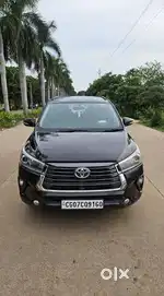 Toyota Innova Crysta 2.4 V 8 STR, 2017, Diesel