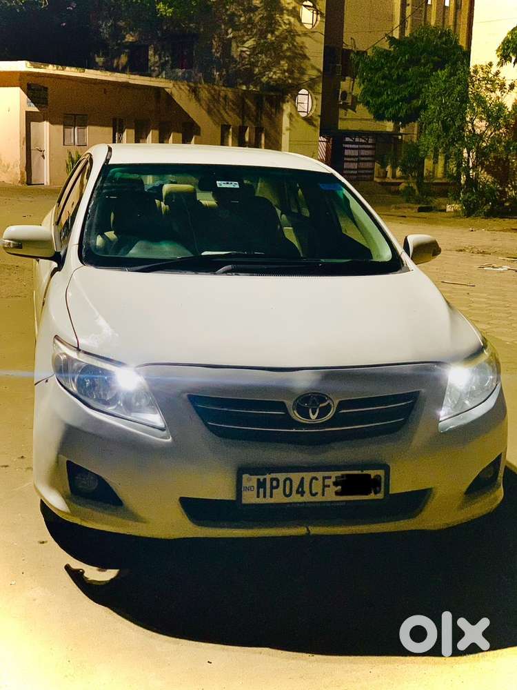 Toyota Corolla Altis 2010 Petrol Well Maintained