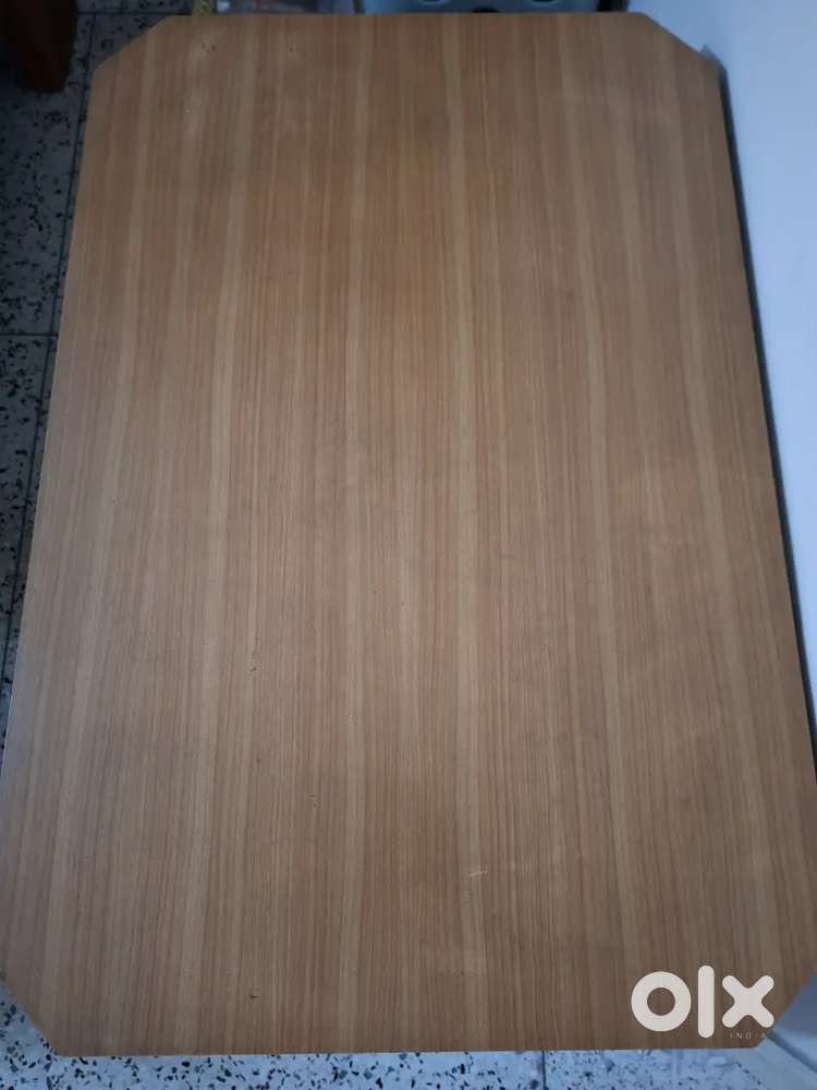 CENTRE TABLE - WOODEN