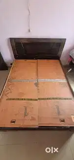 Queen size bed with storage