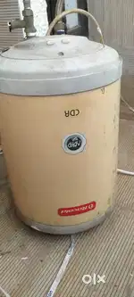 गीजर 10LTR