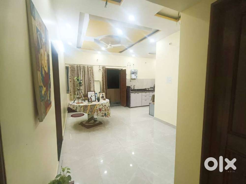 (For one girl)One seperate room for a girl available in two bhk