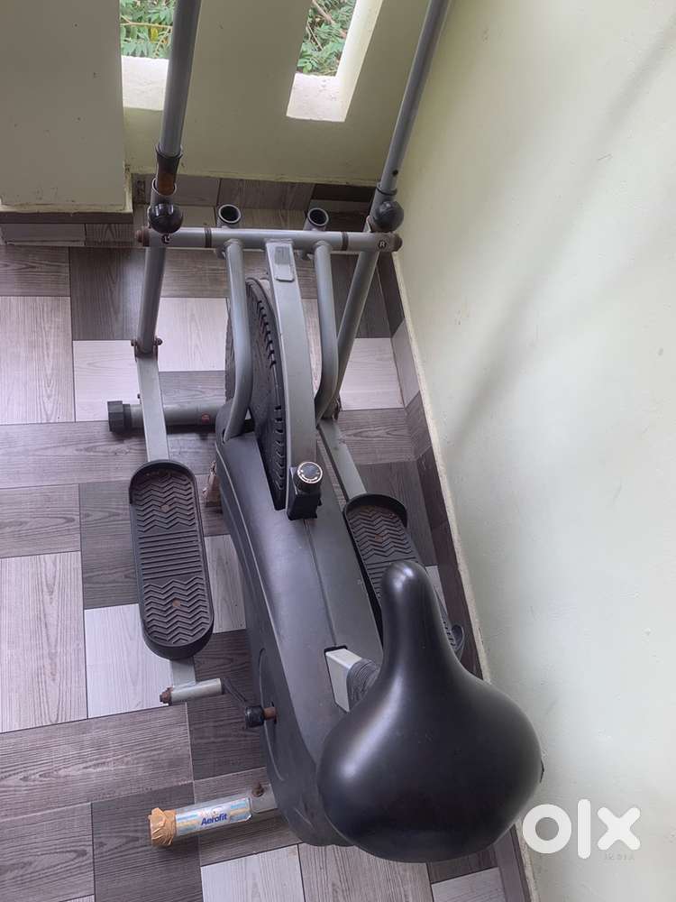 Standing elliptical cross training adjustable handle & seat