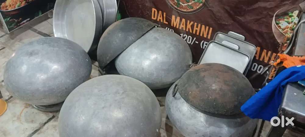 Restaurant ka saman hai sabhi sale karna hai