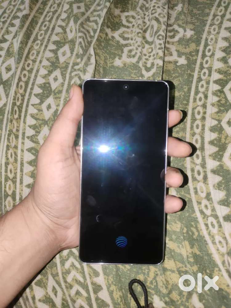 Mobile Name - iQOO 12   16 gb 512 storage,120fps in bgmi(gaming phone)