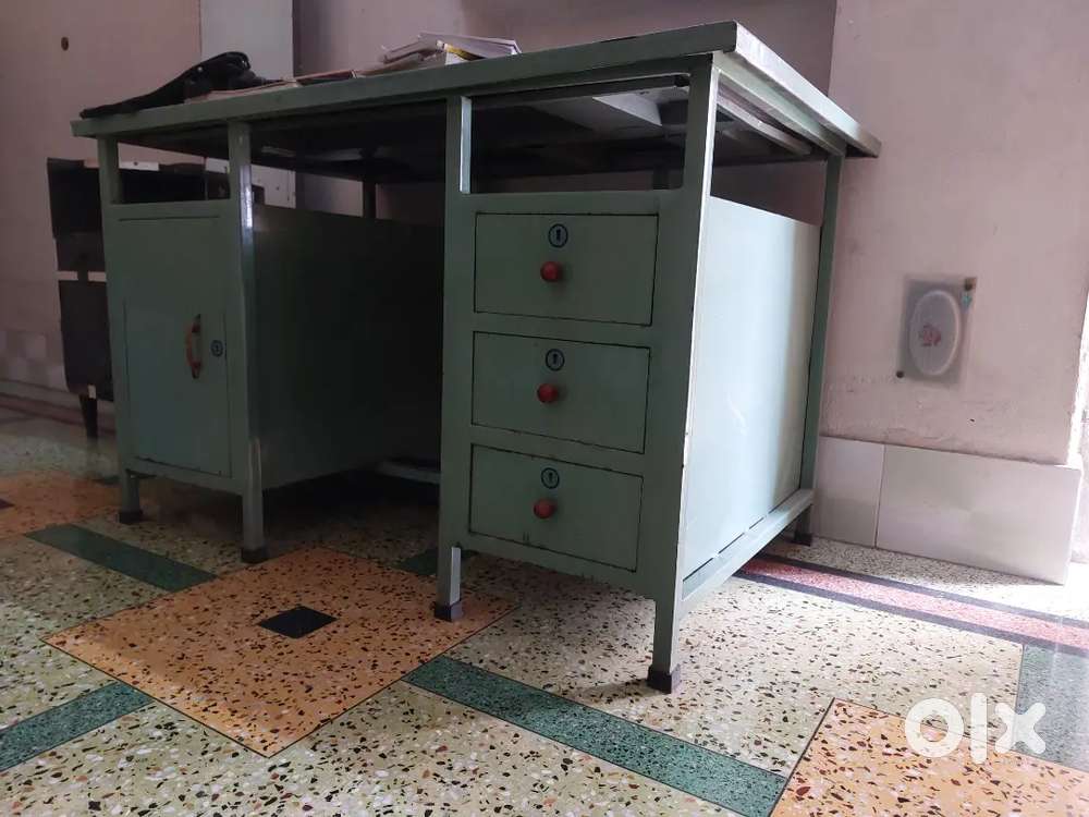 Table for study and office work