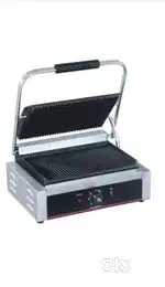 ELECTRIC SANDWICH GRILL