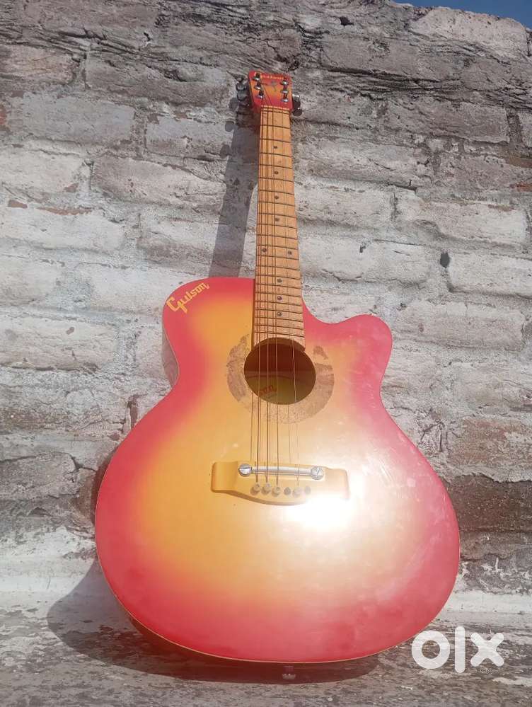 Vintage old Guitar at low price