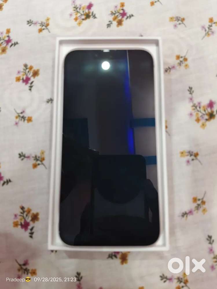NEW IPHONE 13 SEALED PIECE