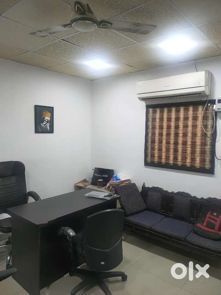 Office space for rent 4th floor