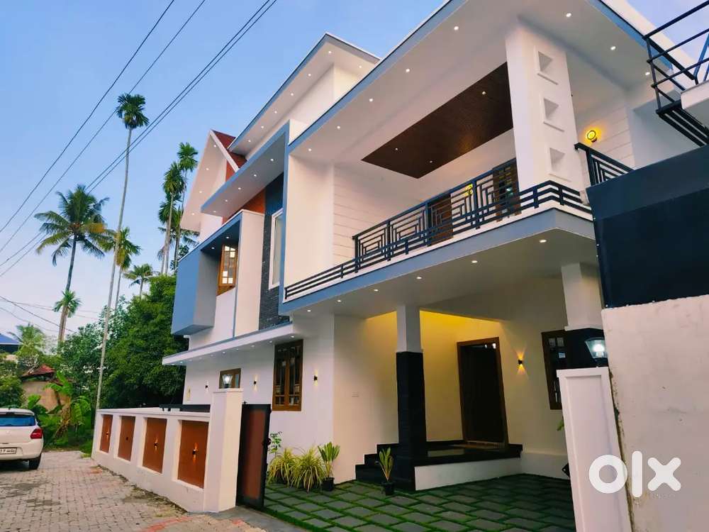 Kakkanad  thevakal 4 2 ct 2200 sft 3 bhk 83 lk