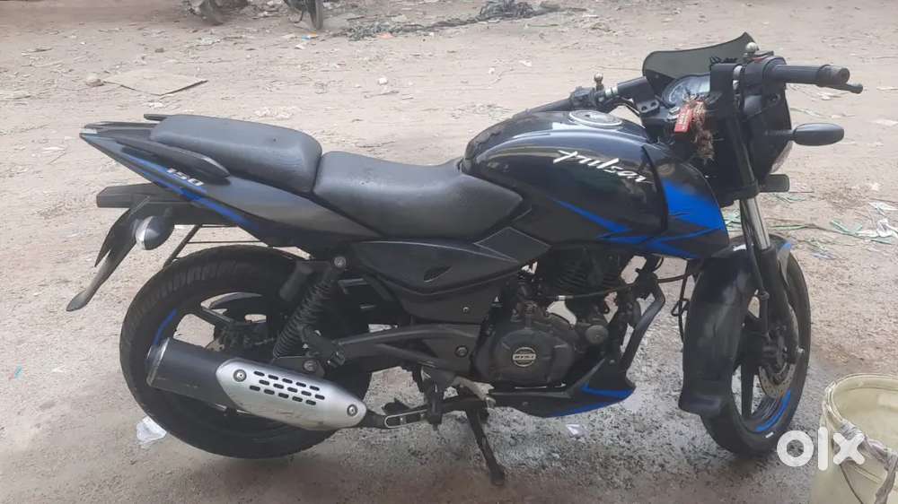 Bajaj pulsar 150 dubale disc and in this bike and very genuine