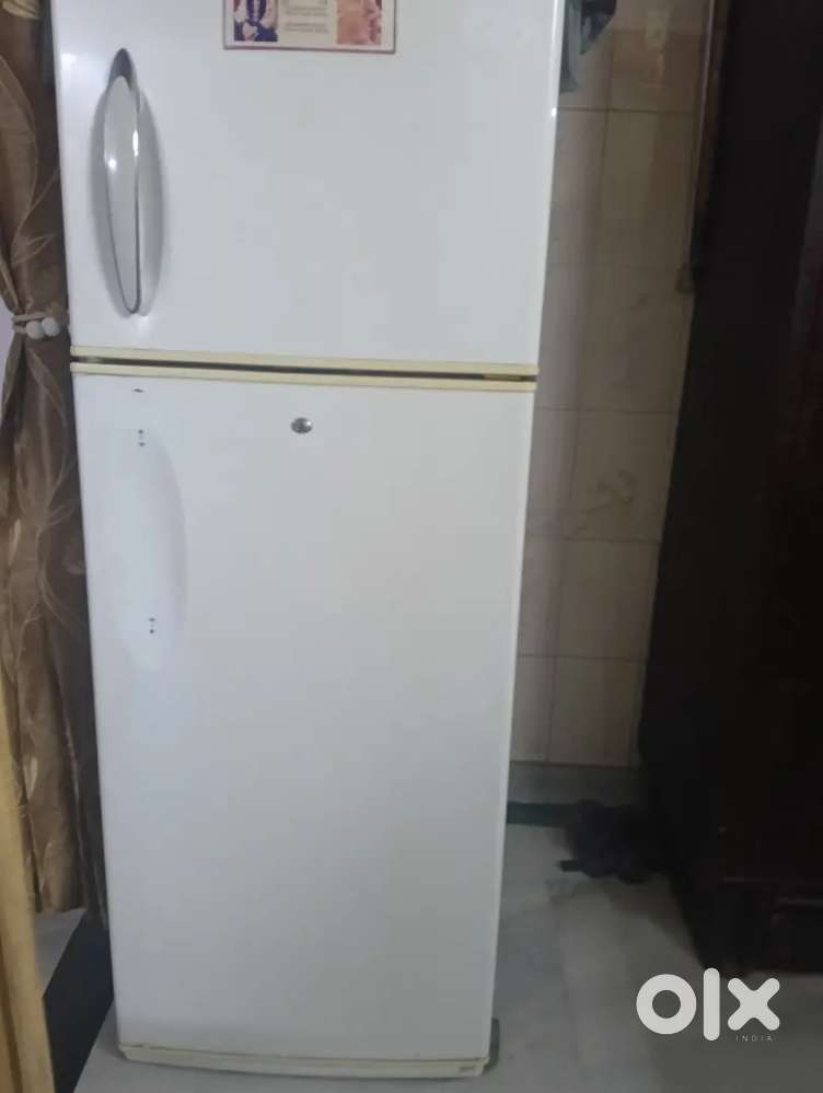 LG DOUBLE DOOR REFRIGERATOR 350 L