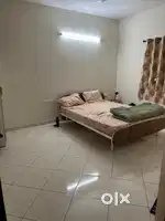 Female flatmate Required