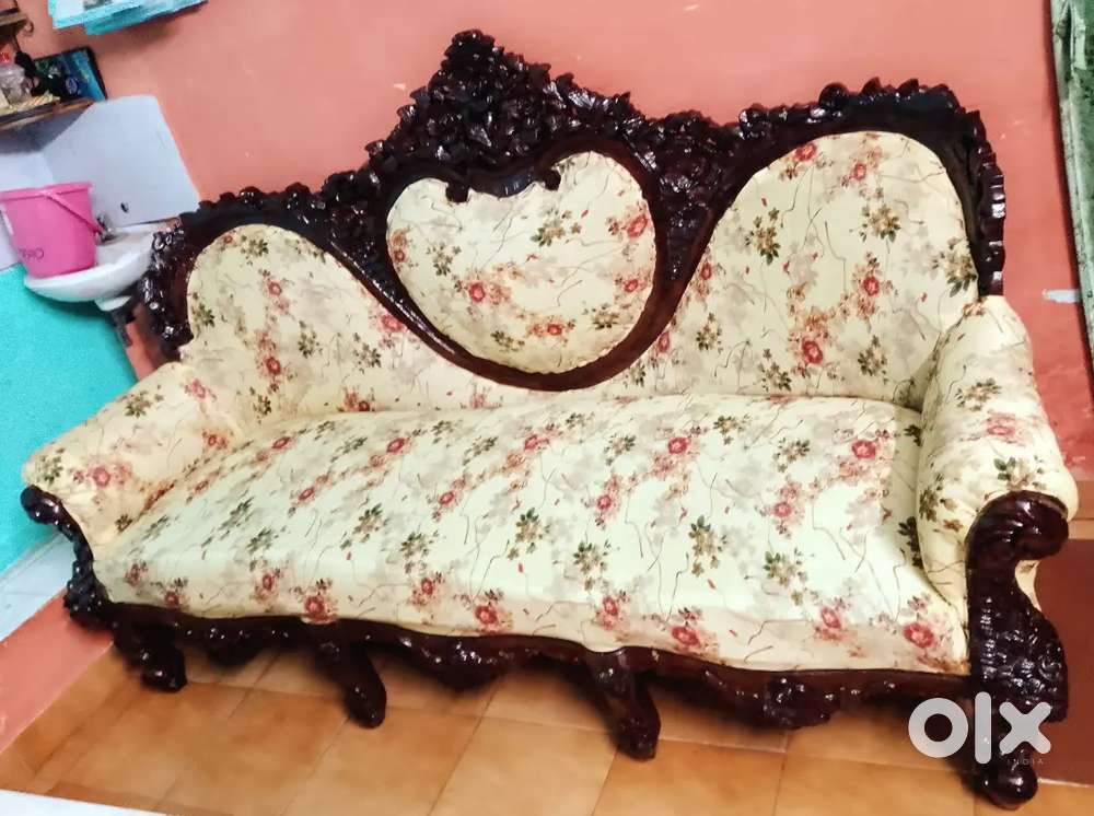 Maharaja Antique Carved Rose Wooden 3+1+1 sofa set