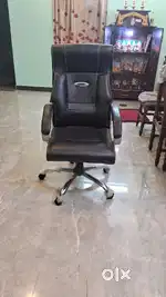 OFFICE CEO CHAIR