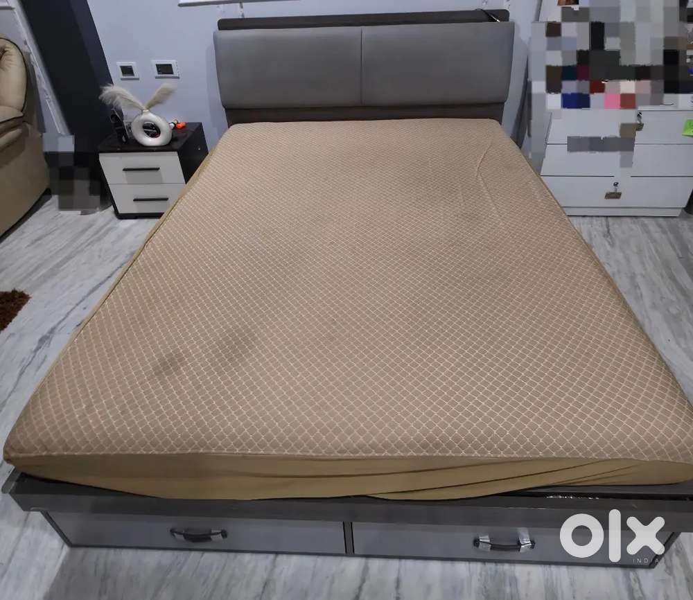 Queen`s bed